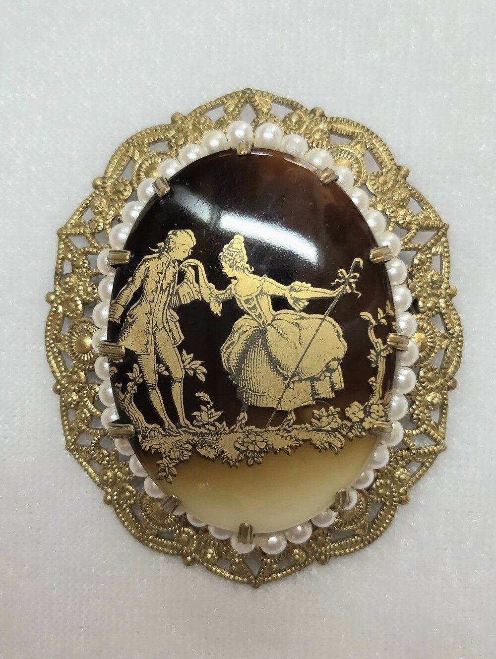Vintage West German "Courting Couple" Silhouette Brooch / Pin